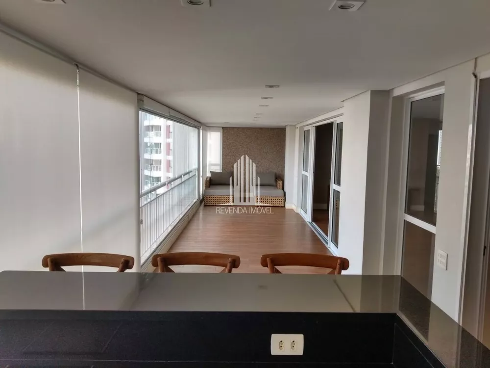 Apartamento à venda com 4 quartos, 200m² - Foto 4