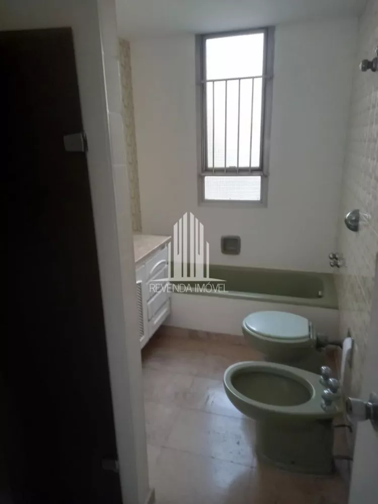 Apartamento à venda com 3 quartos, 140m² - Foto 4