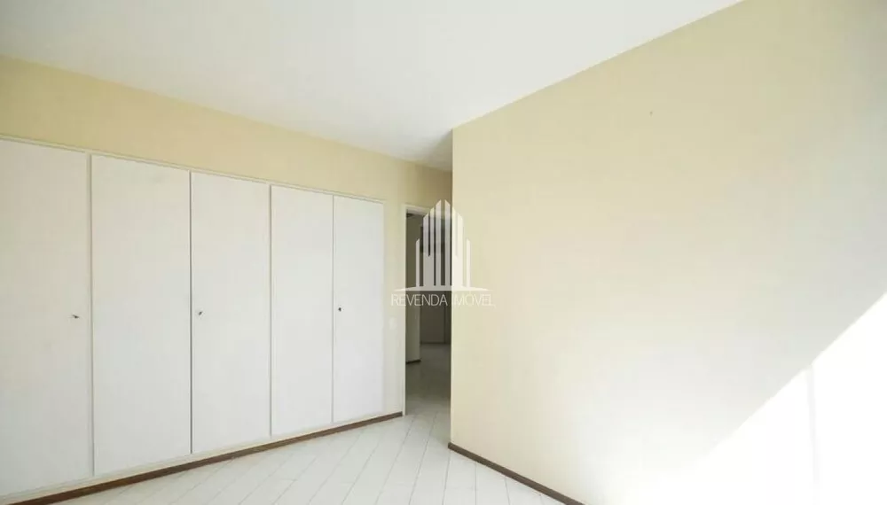 Apartamento à venda com 3 quartos, 140m² - Foto 2