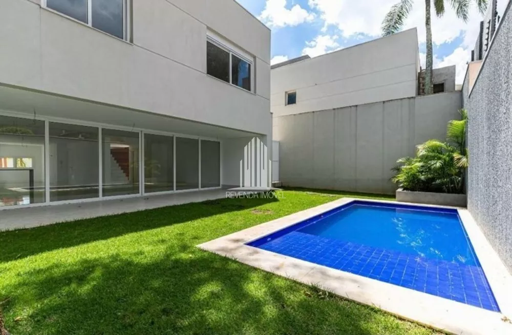 Casa de Condomínio à venda com 4 quartos, 525m² - Foto 2