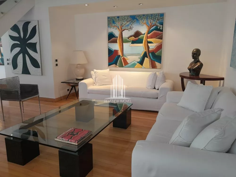 Apartamento à venda com 3 quartos, 220m² - Foto 1