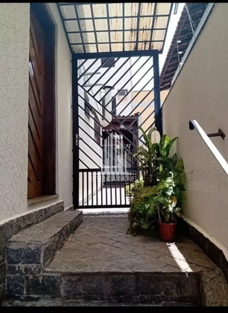 Casa de Vila à venda com 5 quartos, 150m² - Foto 3