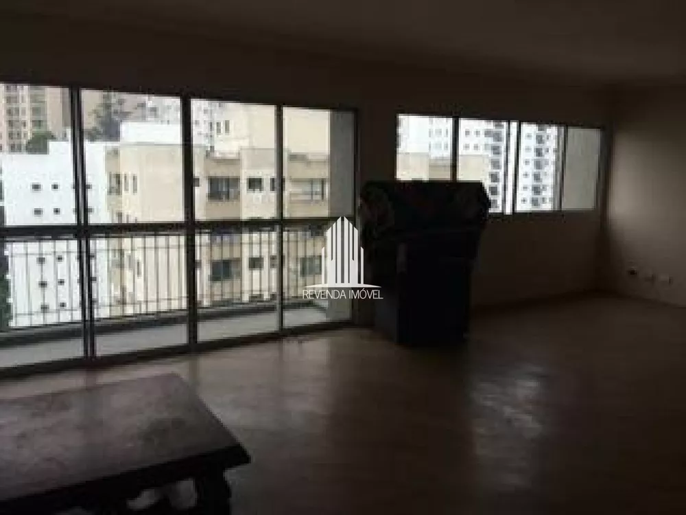 Apartamento à venda com 3 quartos, 150m² - Foto 2