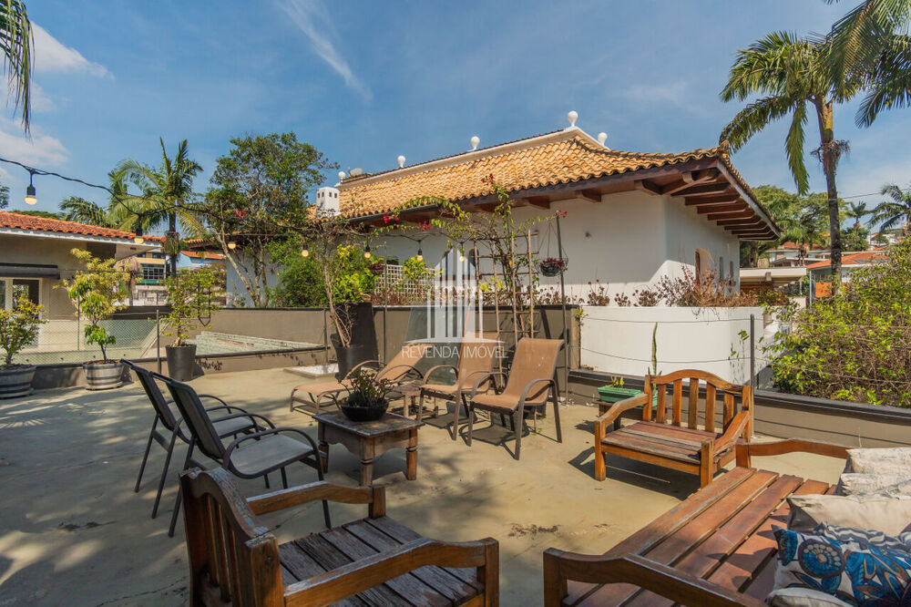 Casa à venda com 5 quartos, 720m² - Foto 2
