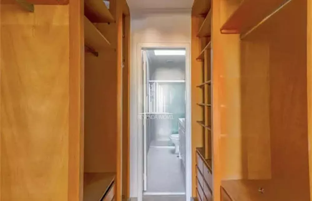 Apartamento à venda com 3 quartos, 145m² - Foto 2