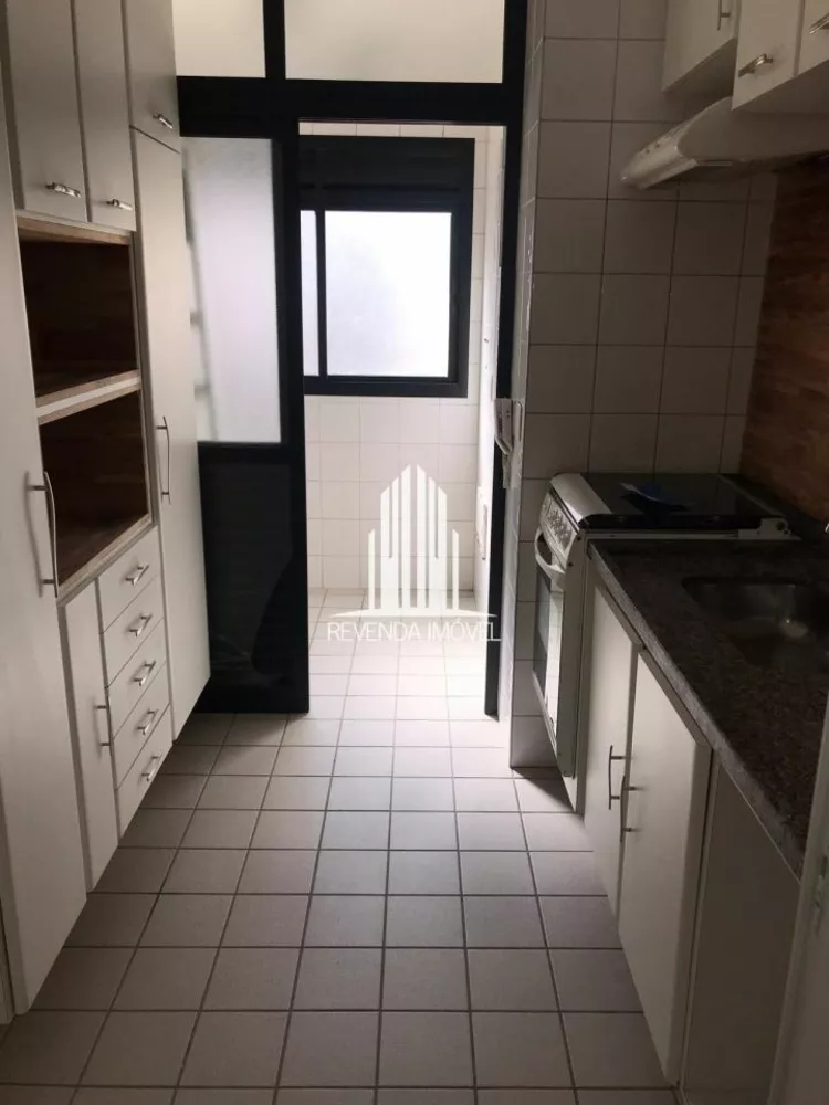 Apartamento à venda com 2 quartos, 72m² - Foto 2