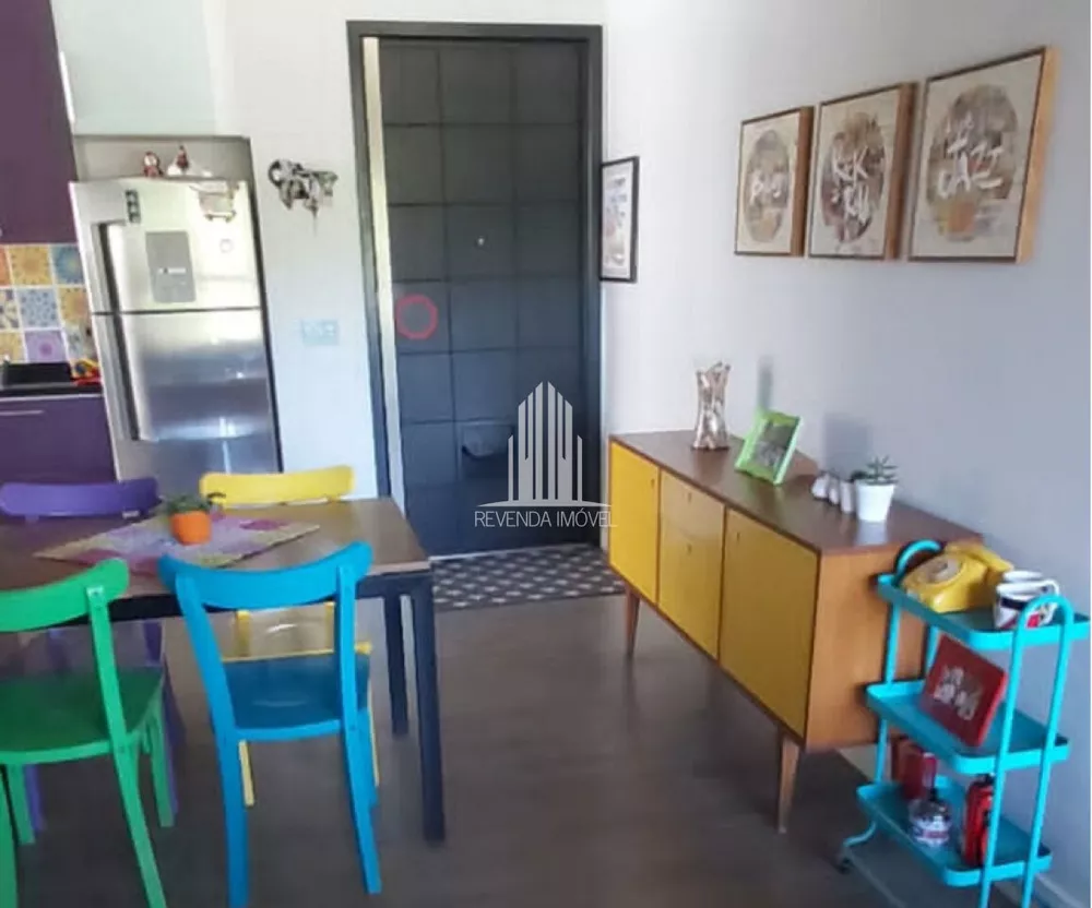 Apartamento à venda com 2 quartos, 70m² - Foto 2