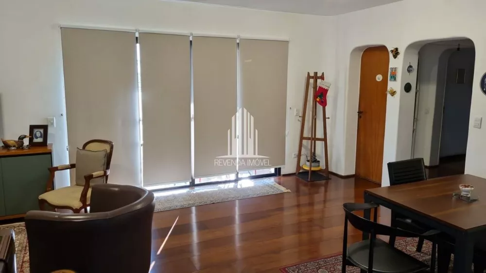 Apartamento à venda com 3 quartos, 200m² - Foto 2