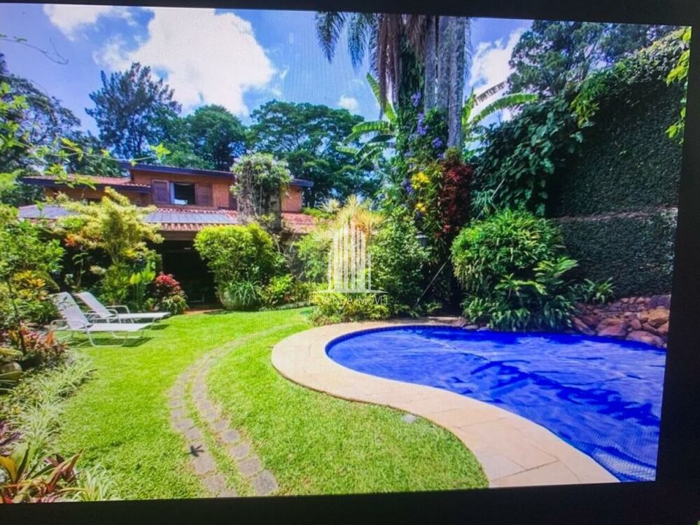 Casa à venda com 4 quartos, 500m² - Foto 2