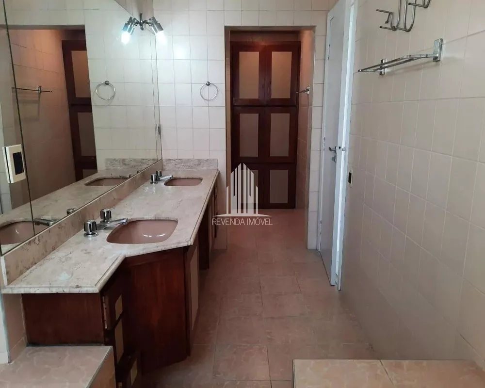 Apartamento à venda com 4 quartos, 242m² - Foto 16