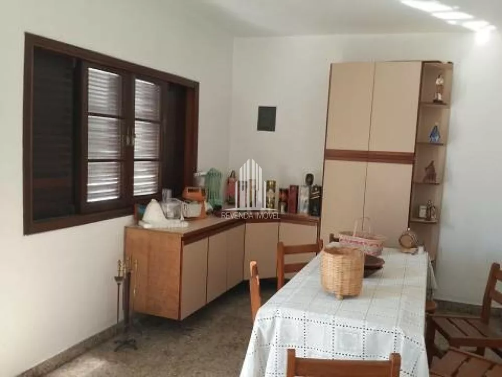 Casa à venda com 4 quartos, 275m² - Foto 1