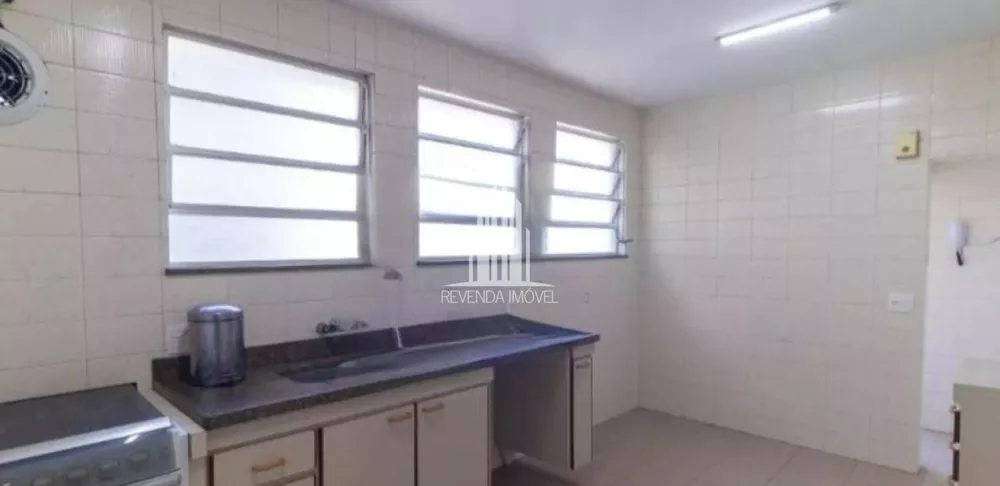 Apartamento à venda com 3 quartos, 240m² - Foto 4