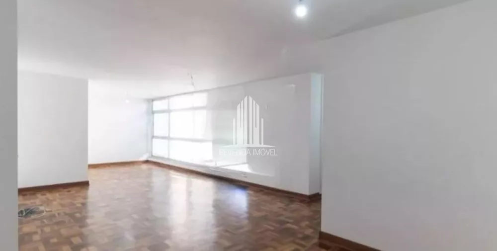 Apartamento à venda com 3 quartos, 240m² - Foto 1