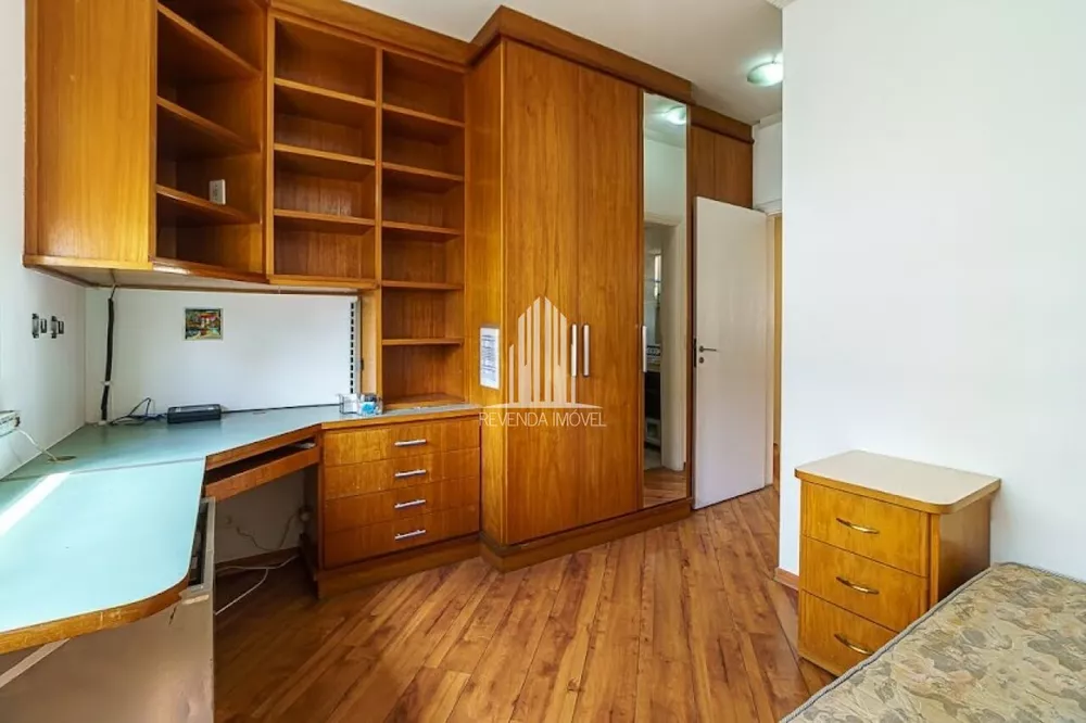 Apartamento à venda com 4 quartos, 180m² - Foto 2