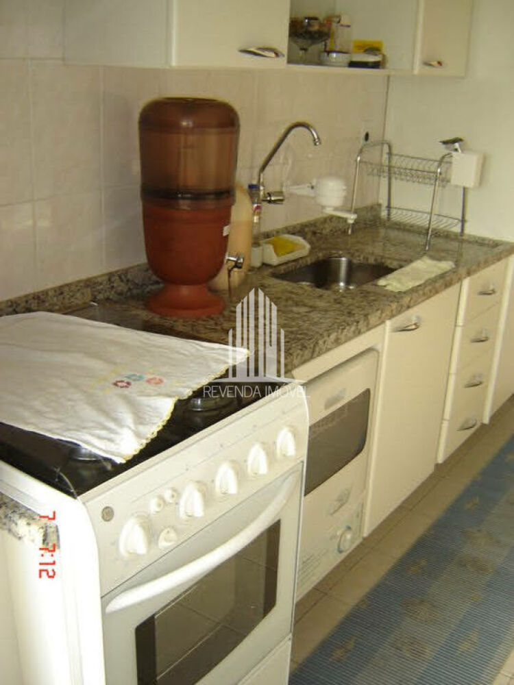 Apartamento à venda com 2 quartos, 67m² - Foto 2