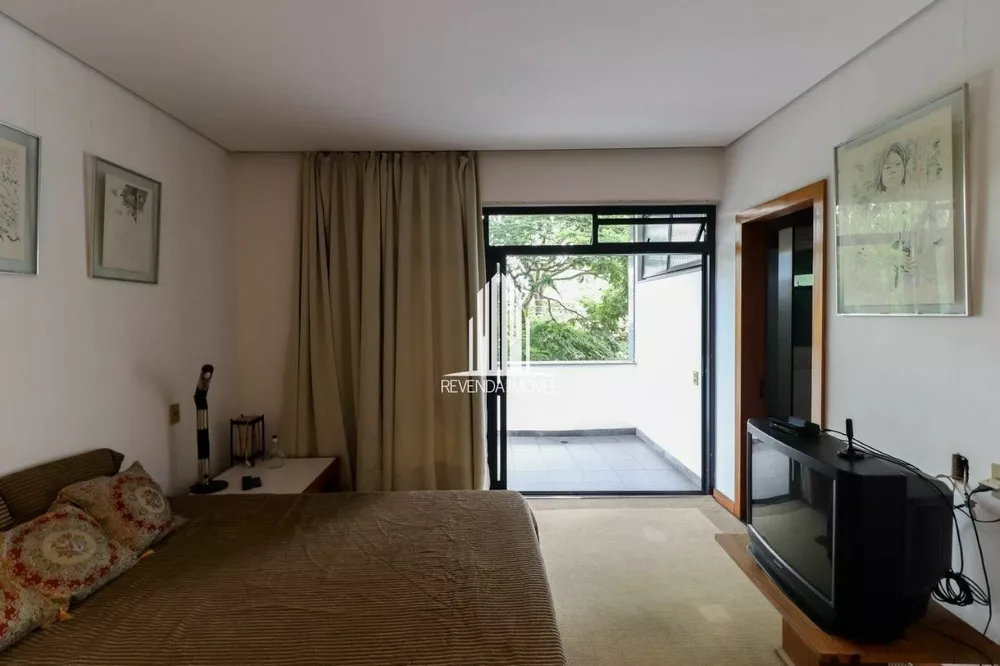 Casa à venda com 6 quartos, 601m² - Foto 4