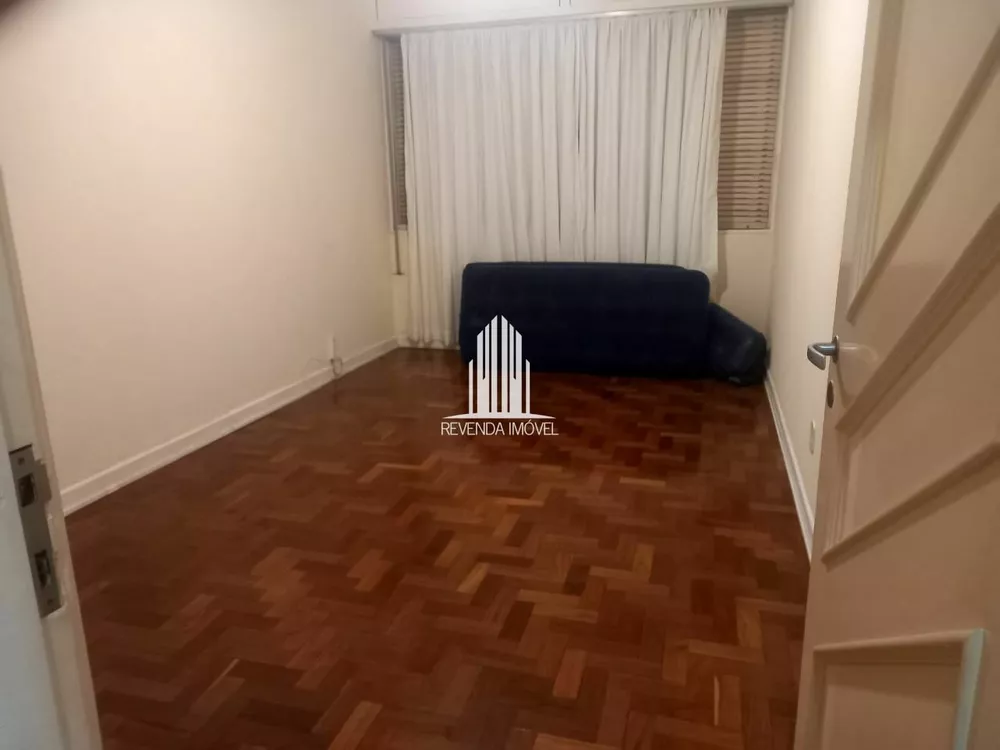 Apartamento à venda com 2 quartos, 70m² - Foto 2