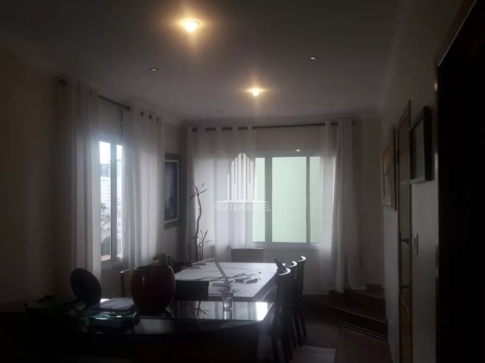 Apartamento à venda com 3 quartos, 220m² - Foto 1