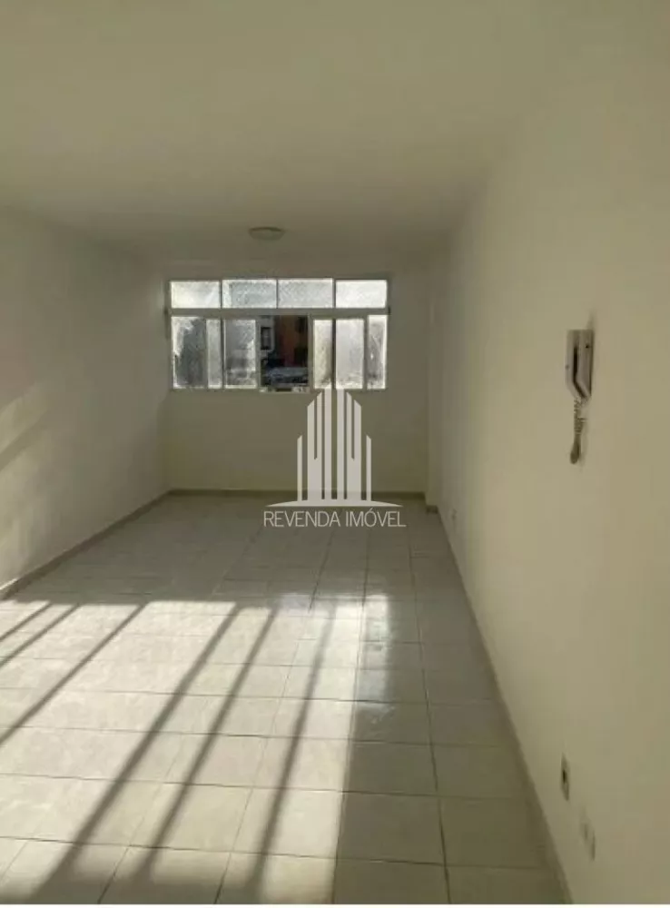 Apartamento à venda com 1 quarto, 40m² - Foto 2