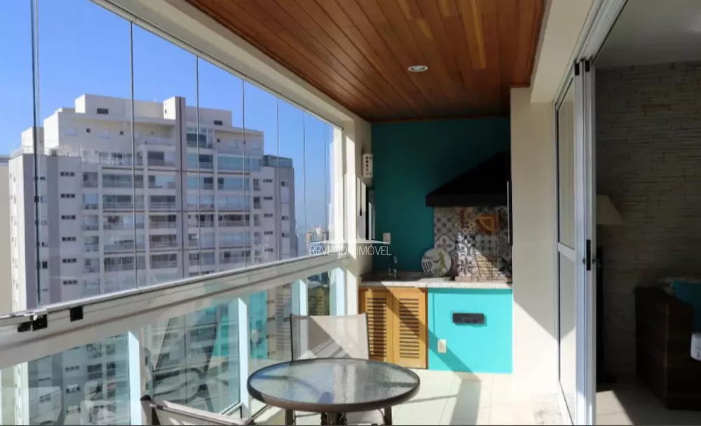 Apartamento à venda com 3 quartos, 147m² - Foto 2