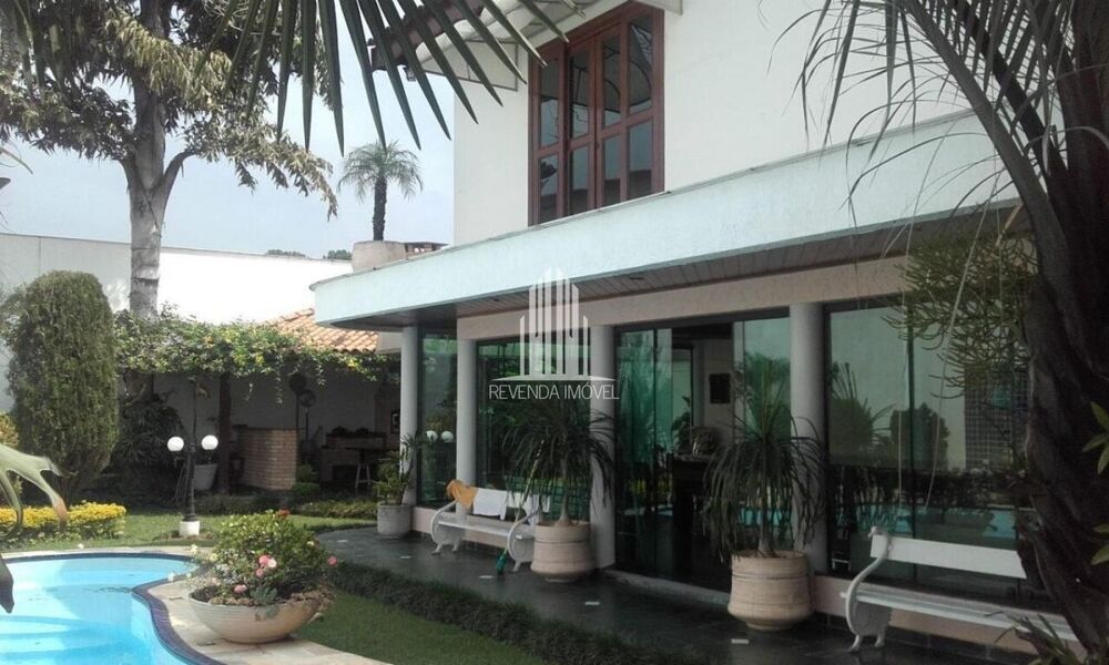 Casa de Vila à venda com 4 quartos, 350m² - Foto 2
