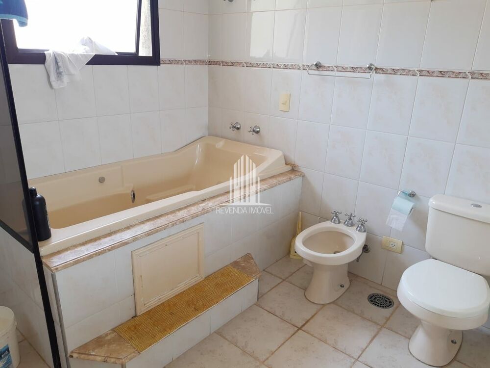 Casa à venda com 4 quartos, 520m² - Foto 2