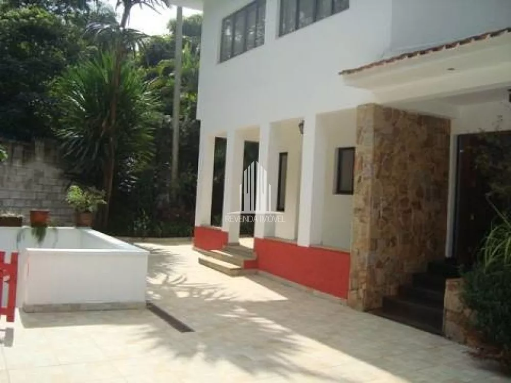 Casa de Vila à venda com 8 quartos, 384m² - Foto 3