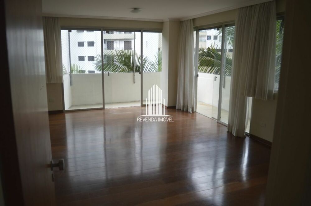 Apartamento à venda com 3 quartos, 173m² - Foto 1