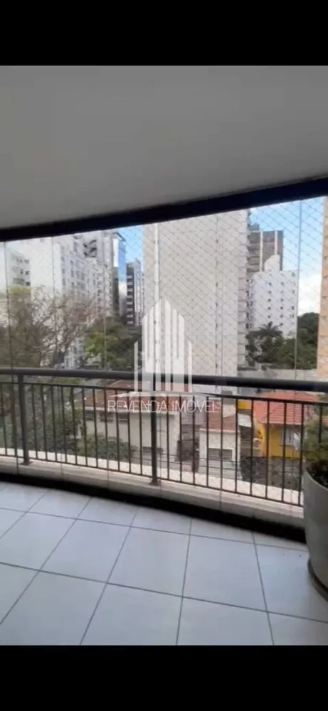 Apartamento à venda com 3 quartos, 140m² - Foto 1