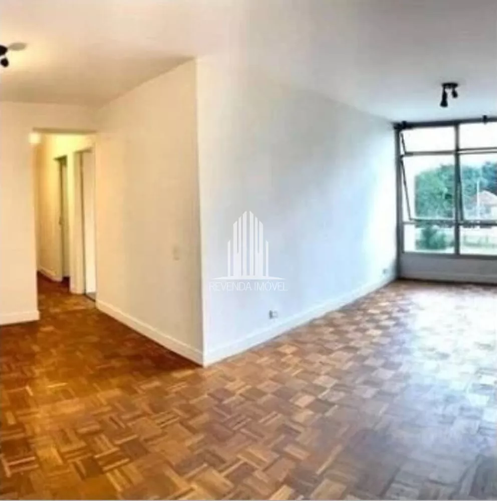 Apartamento à venda com 3 quartos, 107m² - Foto 2