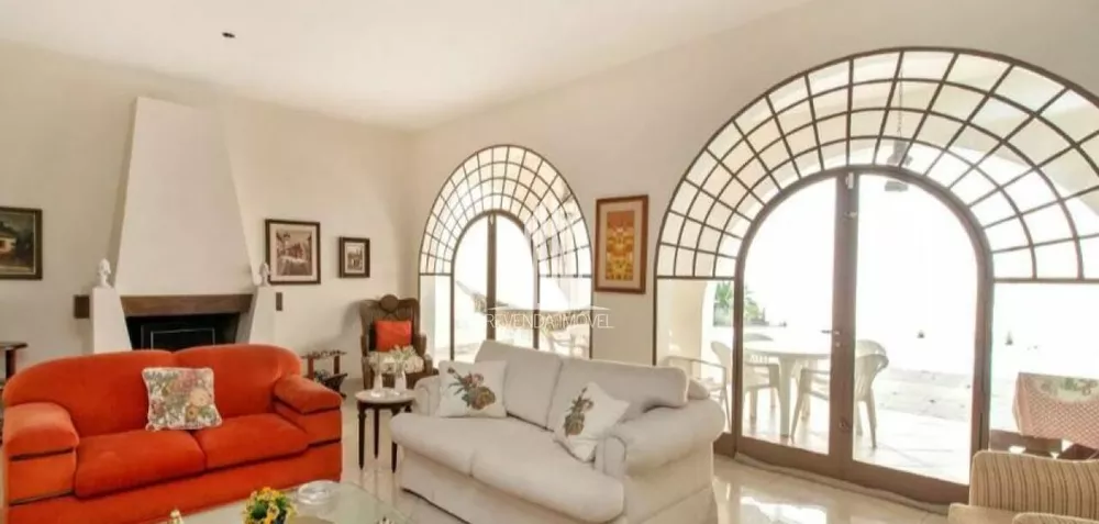 Casa de Vila à venda com 4 quartos, 365m² - Foto 1