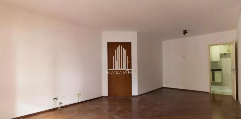 Apartamento à venda com 4 quartos, 150m² - Foto 2