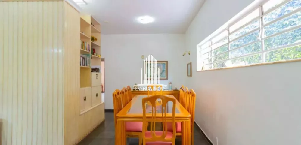 Casa à venda com 4 quartos, 220m² - Foto 2