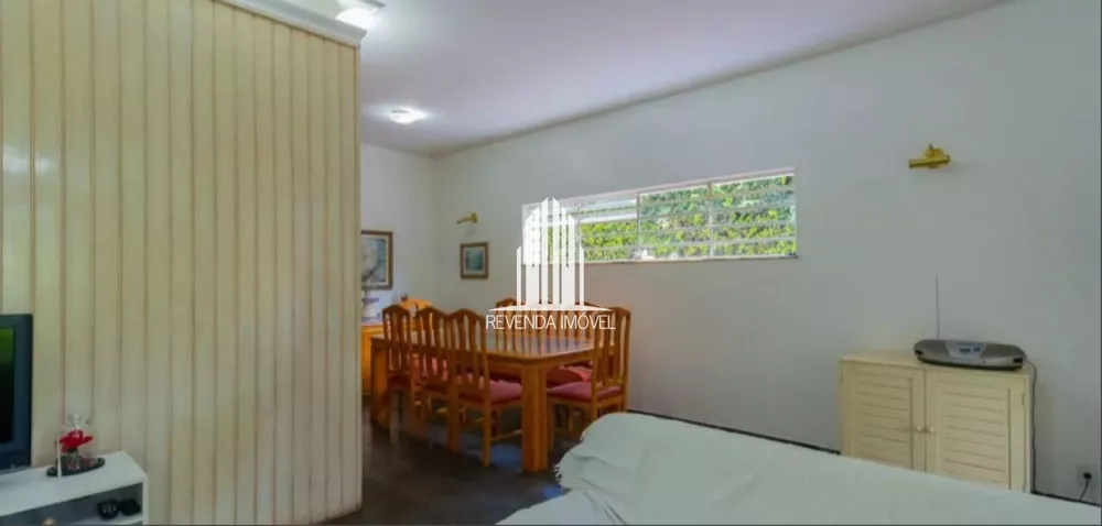 Casa à venda com 4 quartos, 220m² - Foto 1