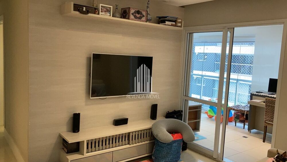Apartamento à venda com 2 quartos, 69m² - Foto 2