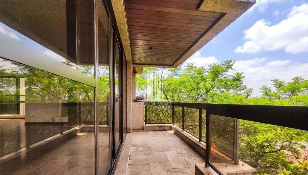 Apartamento à venda com 3 quartos, 119m² - Foto 1