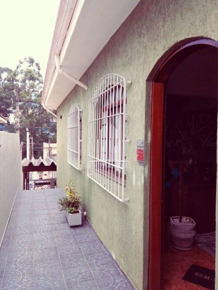 Casa à venda com 3 quartos, 129m² - Foto 1