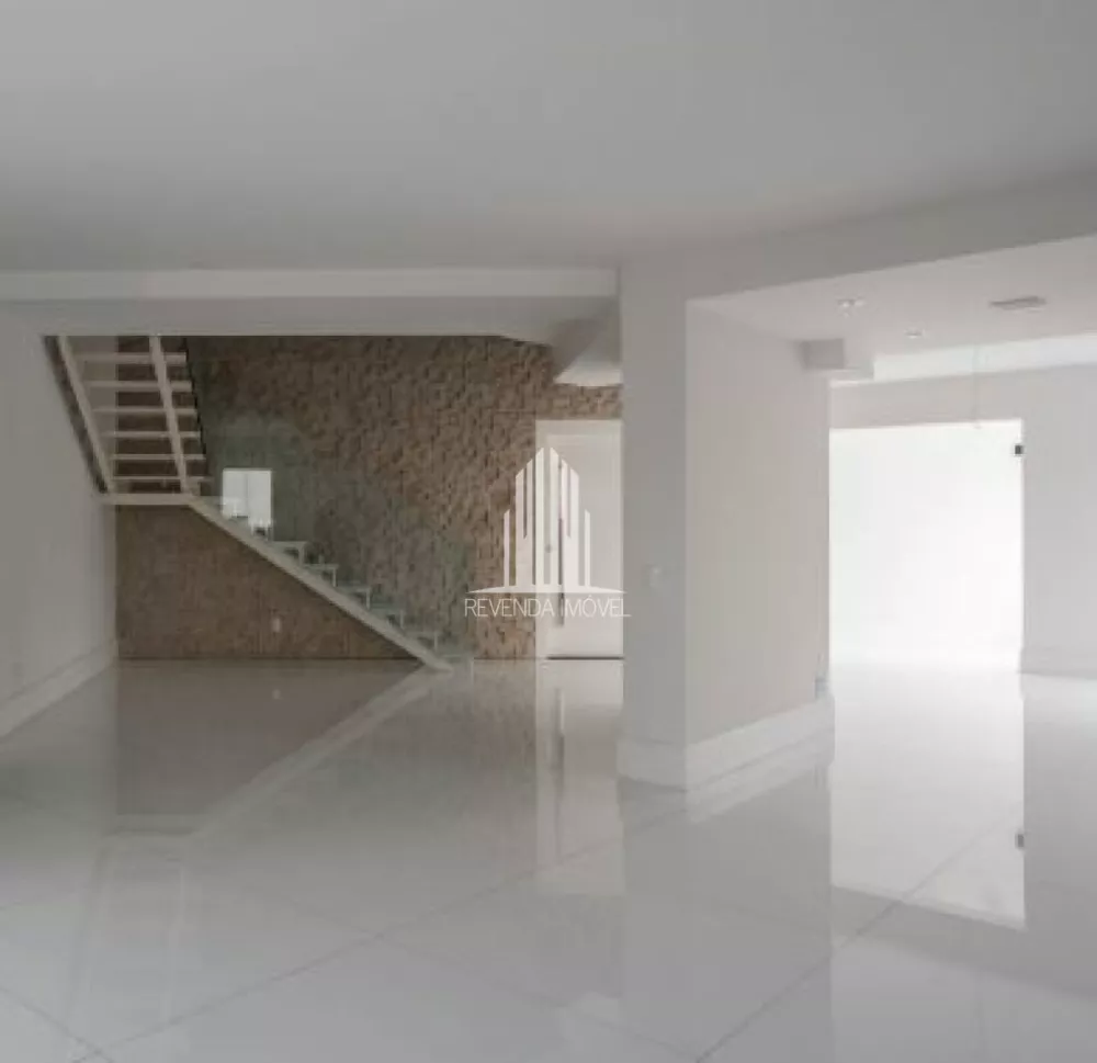 Apartamento à venda com 3 quartos, 250m² - Foto 2