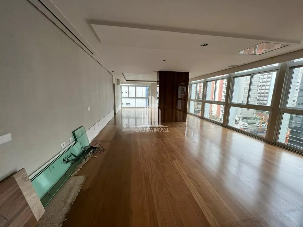 Apartamento à venda com 3 quartos, 251m² - Foto 2