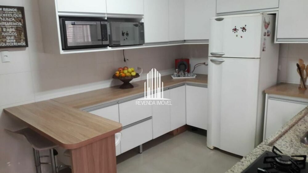 Casa à venda com 3 quartos, 180m² - Foto 1