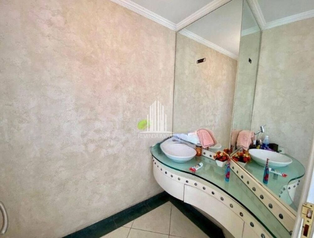 Casa de Vila à venda com 7 quartos, 830m² - Foto 4