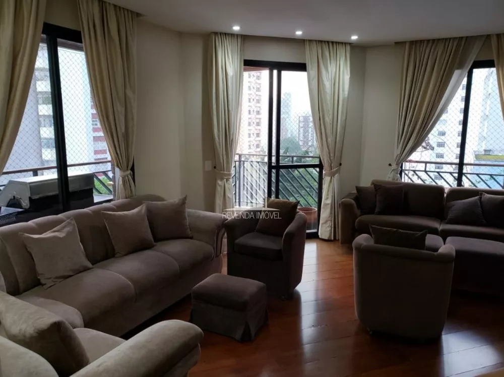 Apartamento à venda com 4 quartos, 180m² - Foto 2