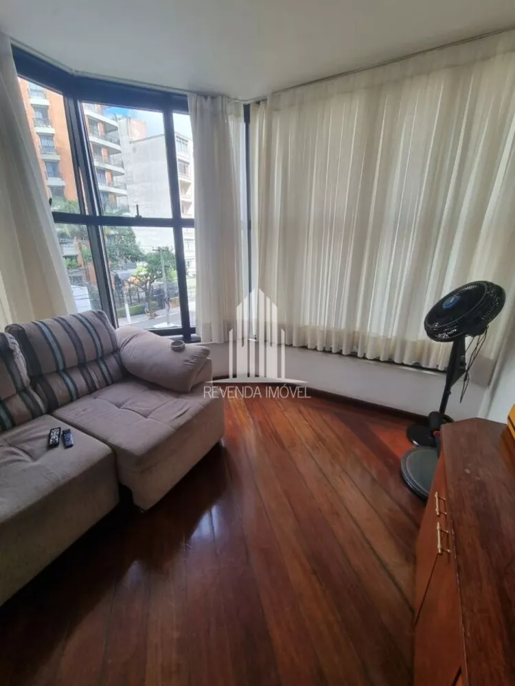 Apartamento à venda com 3 quartos, 123m² - Foto 2