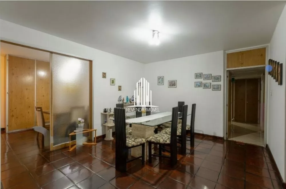 Apartamento à venda com 3 quartos, 137m² - Foto 4