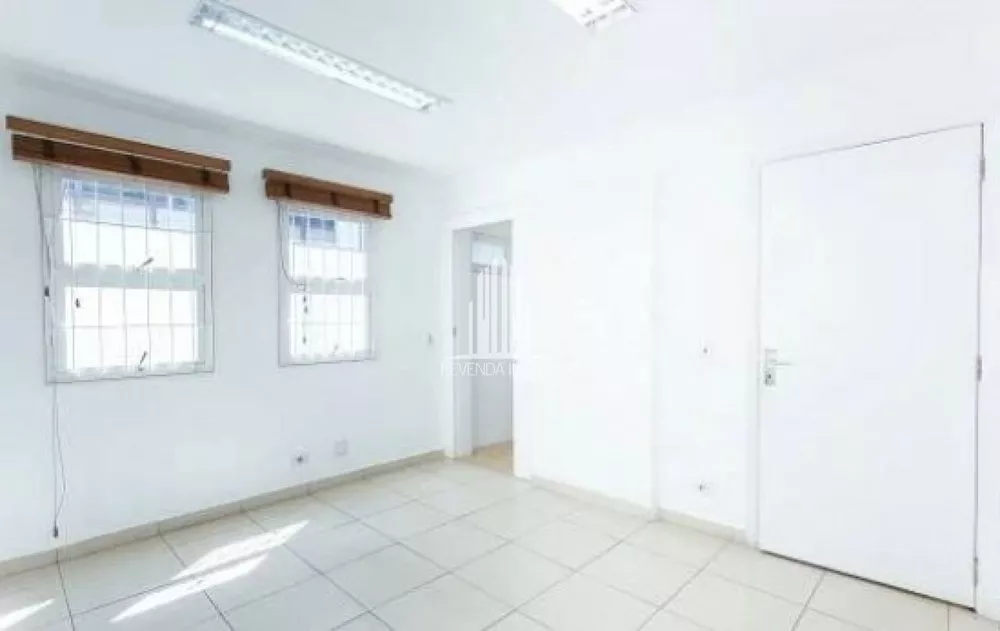 Casa Comercial à venda com 6 quartos, 400m² - Foto 2