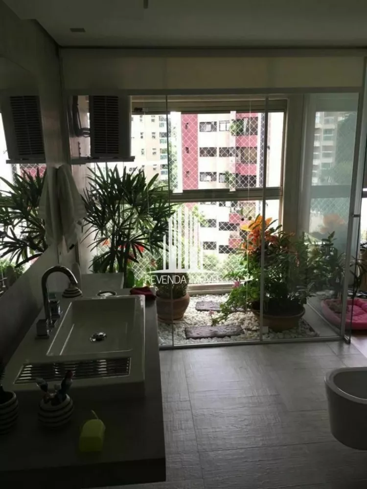 Apartamento à venda com 3 quartos, 140m² - Foto 3