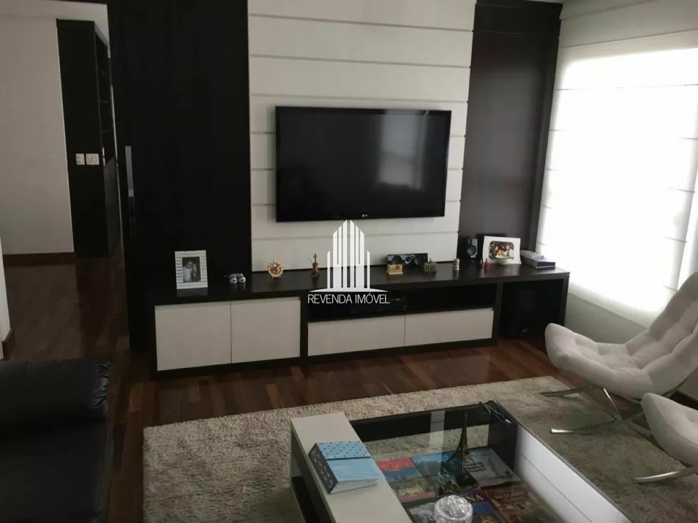 Apartamento à venda com 3 quartos, 140m² - Foto 1