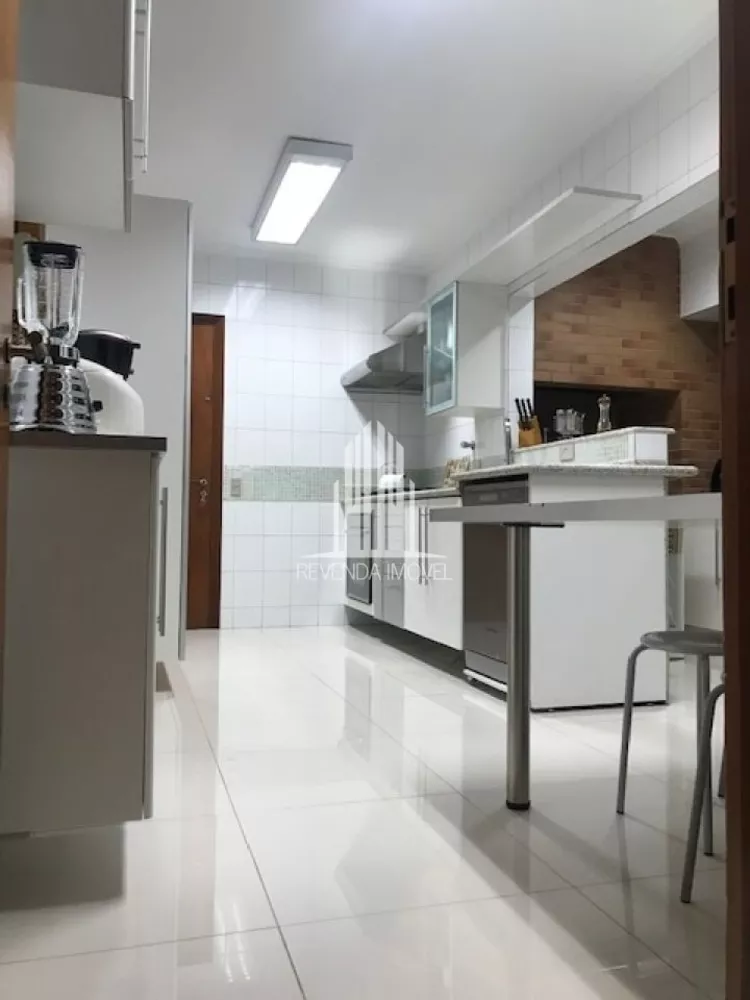 Apartamento à venda com 3 quartos, 154m² - Foto 1