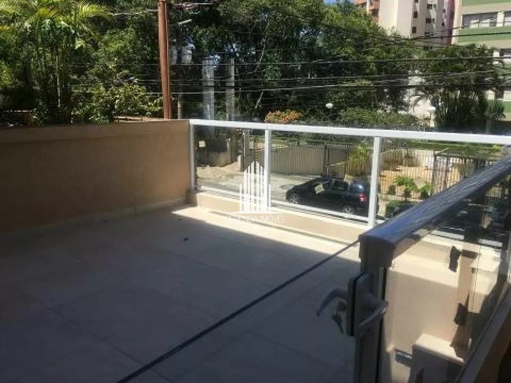 Casa à venda com 2 quartos, 140m² - Foto 2