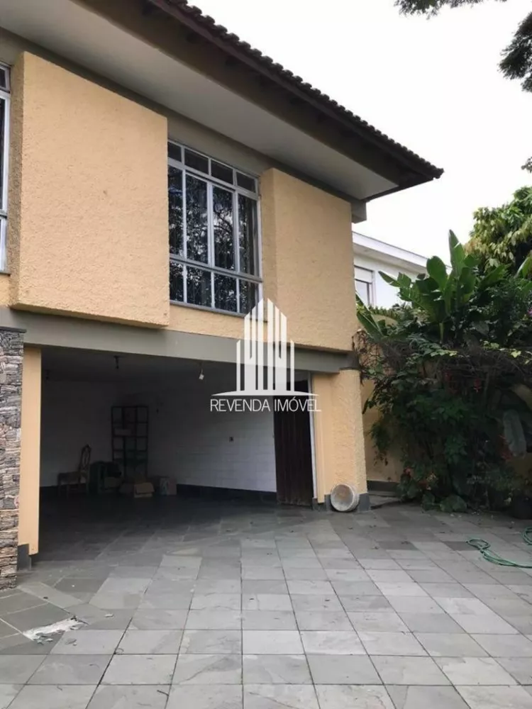 Casa de Vila à venda com 4 quartos, 573m² - Foto 1